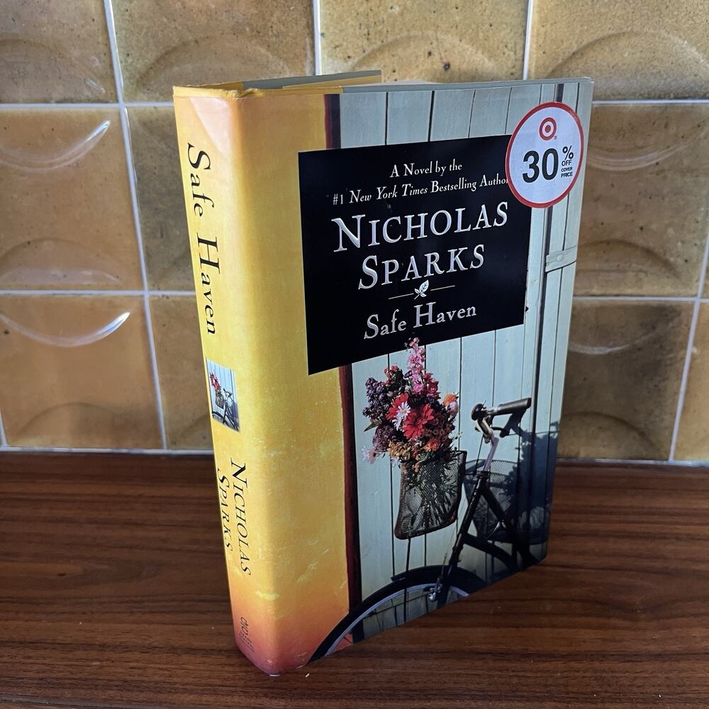 Safe Haven by Nicholas Sparks 2010 Hardcover Grand Central Publ.